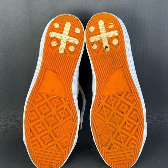 Athletic_Shoes